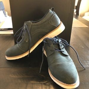 Men's shoes